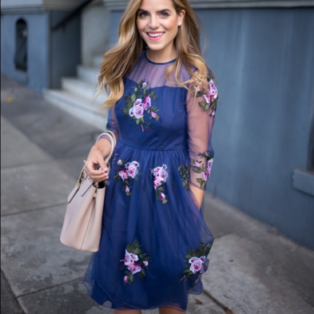 Chic wish floral print dress.